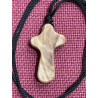 Pendentif petite croix du réconfort en bois d'olivier, Terre Sainte