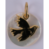 Pendentif médaille, colombe plaqué or sur nacre, 1.5 cm de diamètre, Partant