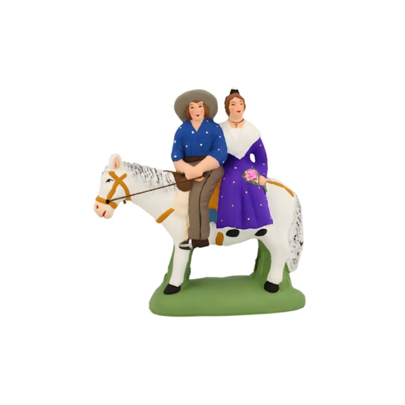 Santon Carbonel, 7 cm, Gardian & Arlésienne à cheval chemise bleue & robe violette,  N° 2