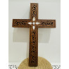 Croix ciselée en bois de conifère, incrustation nacre, Maaloula, Syrie